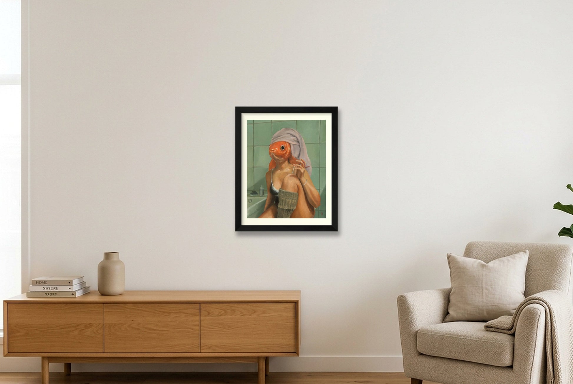Frau als Goldfisch — 28×35cm Black Frame