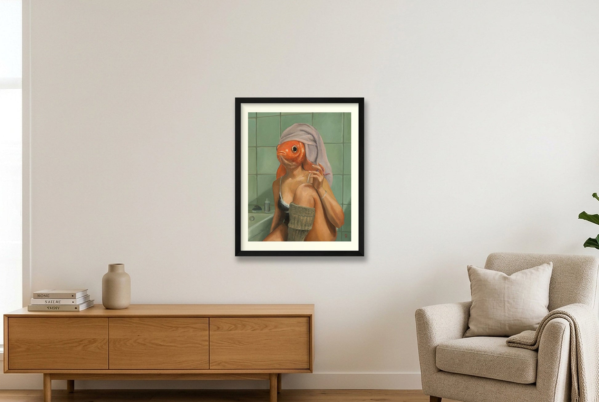 Frau als Goldfisch — 40×50cm Black Frame